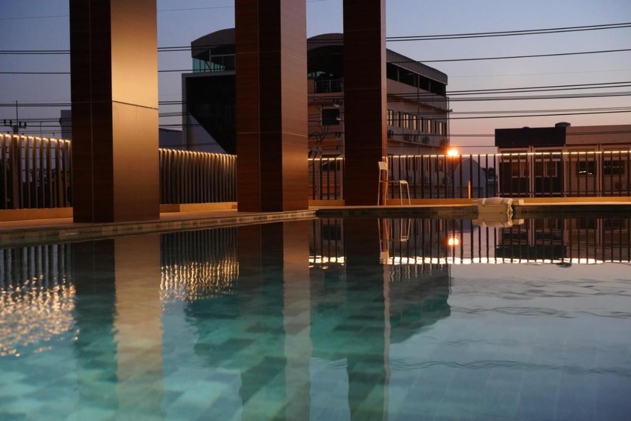 S3 Huahin Hotel エクステリア 写真